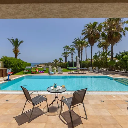 Sunnyvillas: 4br Seafront Villa*private Pool*bw44 * Protaras